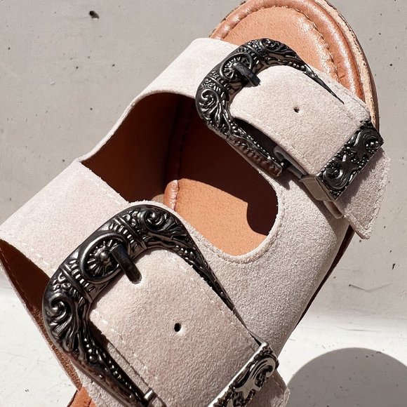NEW Sand Faux Suede Western Metal Buckled Straps Slides Slip On Sandals Shoes - Picture 9 of 11